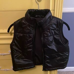 Cropped puffer vest